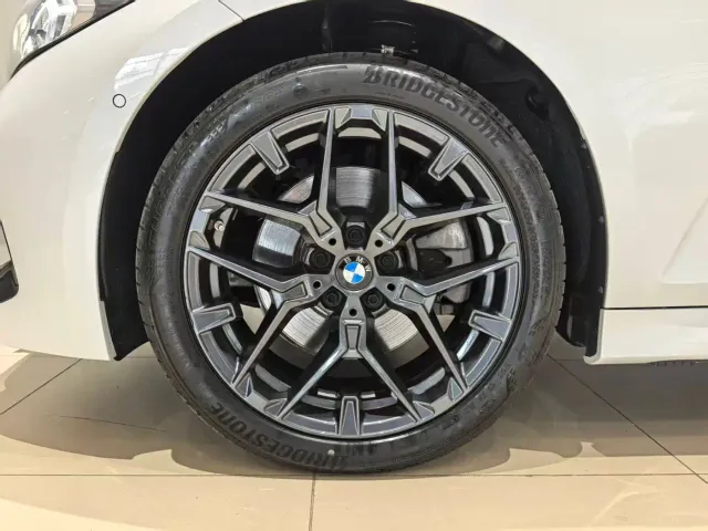 BMW 3 Series — Фото автомобиля 5