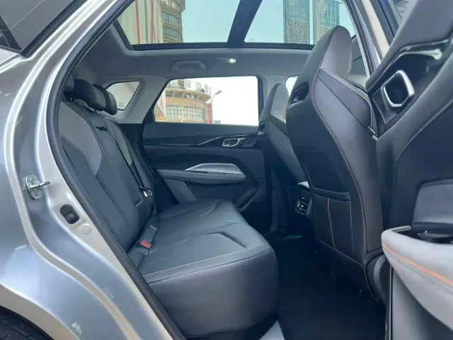 Changan Z6 — Фото автомобиля 15