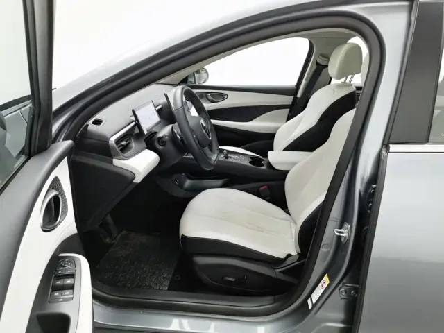 BYD Seal 05 DM-i — Фото автомобиля 10