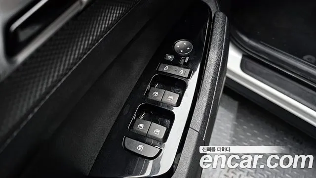 Kia Sportage Sportage 5-е поколение Бензин 1.6 Turbo 4WD — Фото автомобиля 14