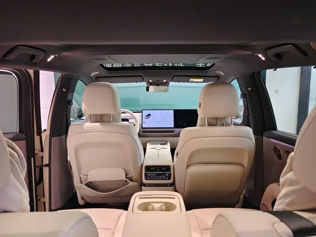 Li Auto i6 — Фото автомобиля 9