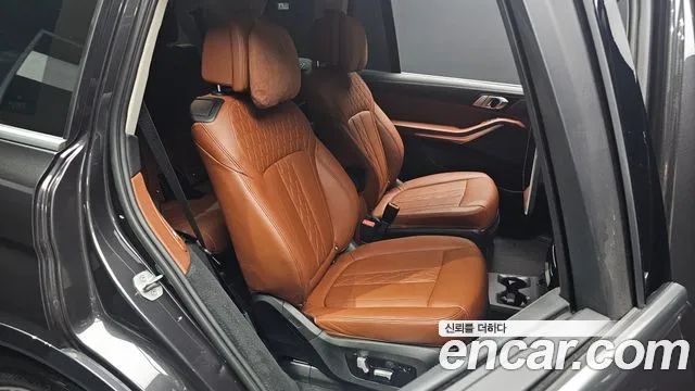 BMW X7 — Фото автомобиля 11