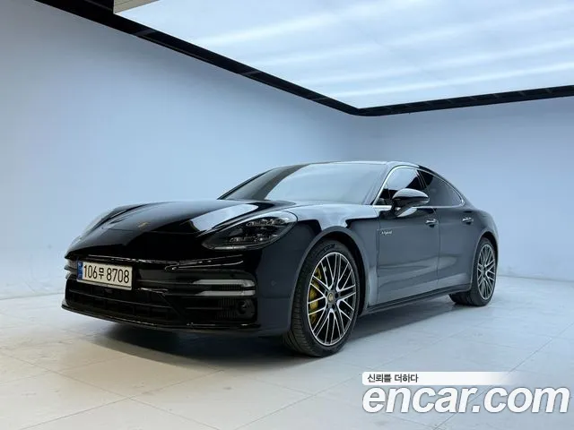 Porsche Panamera — Фото автомобиля 3