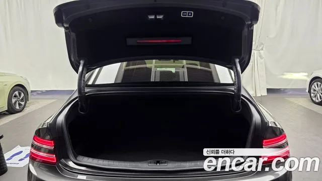 Genesis G80 RG3 — Фото автомобиля 20