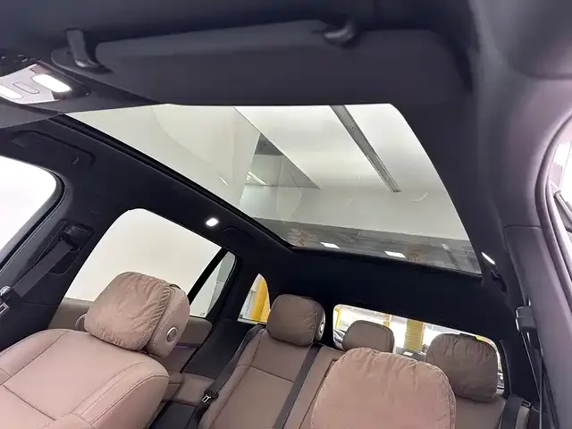 Li Auto L6 — Фото автомобиля 14