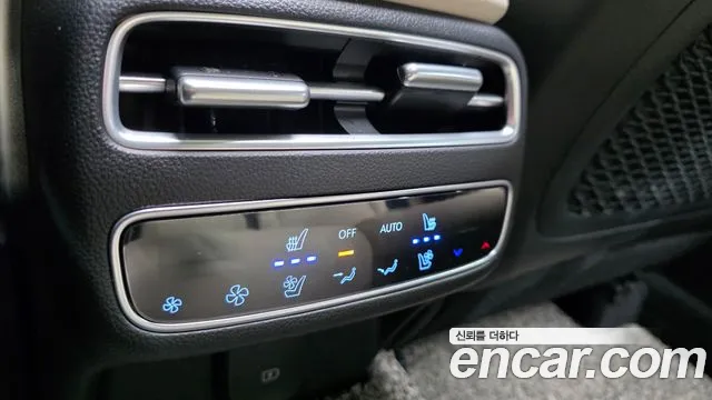 Genesis GV70 — Фото автомобиля 29