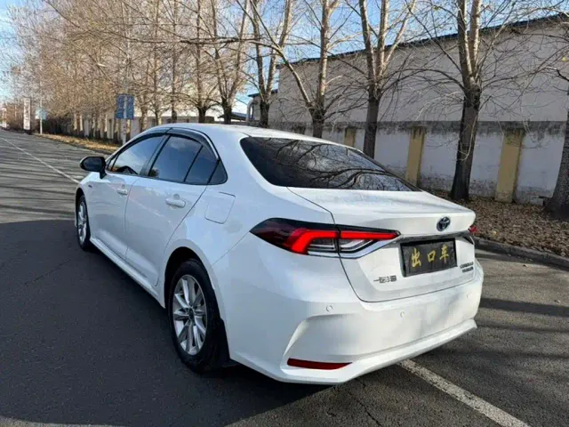 Toyota Corolla — Фото автомобиля 11