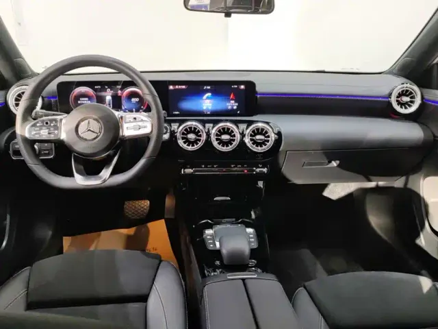 Mercedes-Benz A-Class — Фото автомобиля 12