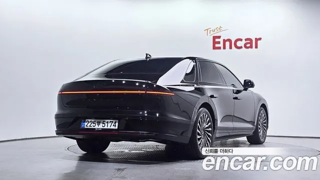 Hyundai Grandeur — Фото автомобиля 2