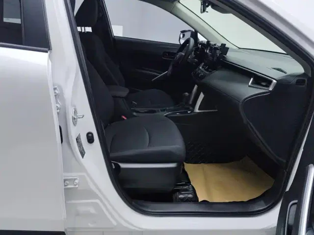 Toyota Corolla Cross — Фото автомобиля 8