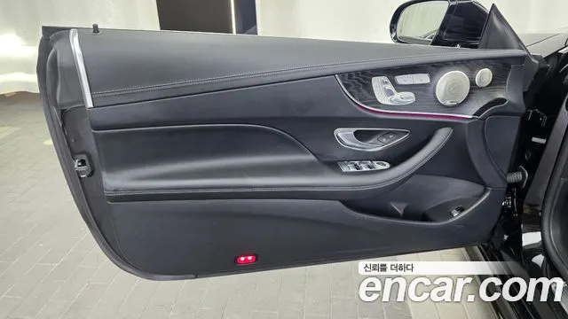 Mercedes-Benz E-Class — Фото автомобиля 21