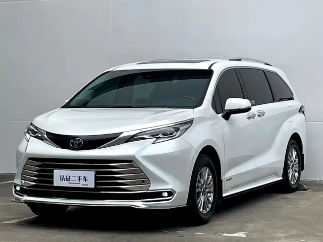 Фотография автомобиля — Toyota Sienna