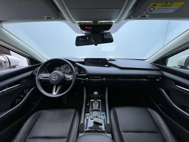 Mazda Axela — Фото автомобиля 8