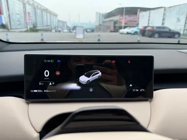 Nio ET5 Touring — Фото автомобиля 8