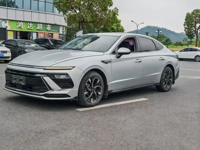 Фотография автомобиля — Hyundai Sonata
