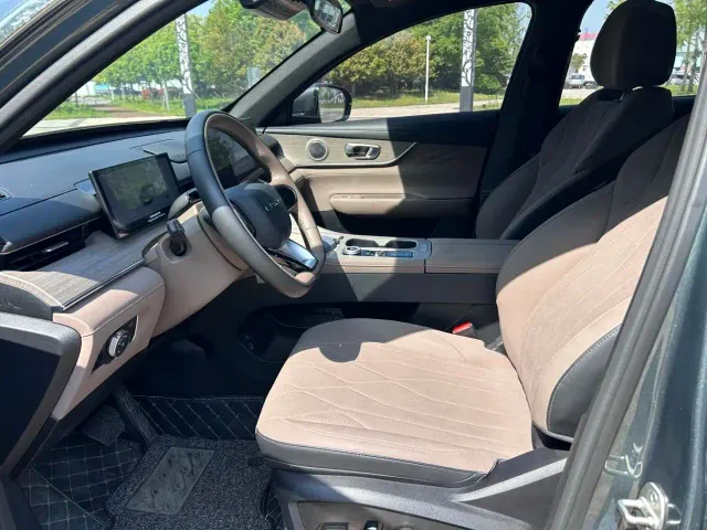 Chery Tiggo 8 PLUS — Фото автомобиля 4