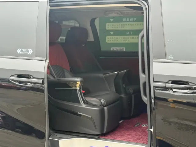 GAC Trumpchi E9 — Фото автомобиля 10