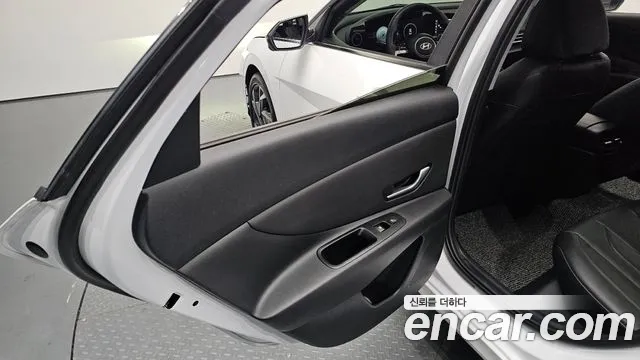 Hyundai AVANTE Новый Avante (CN7) — Фото автомобиля 23
