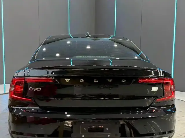 Volvo S90 — Фото автомобиля 7