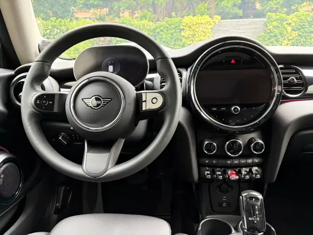 MINI Hatch — Фото автомобиля 15