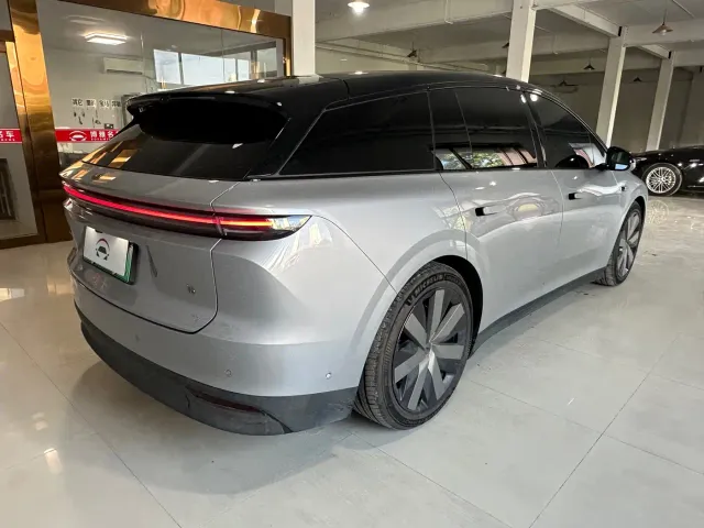 Li Auto i6 — Фото автомобиля 6