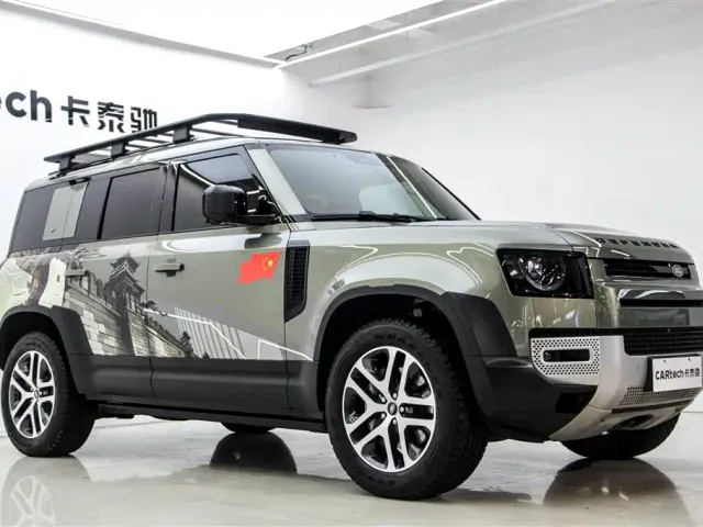 Land Rover Defender — Фото автомобиля 4