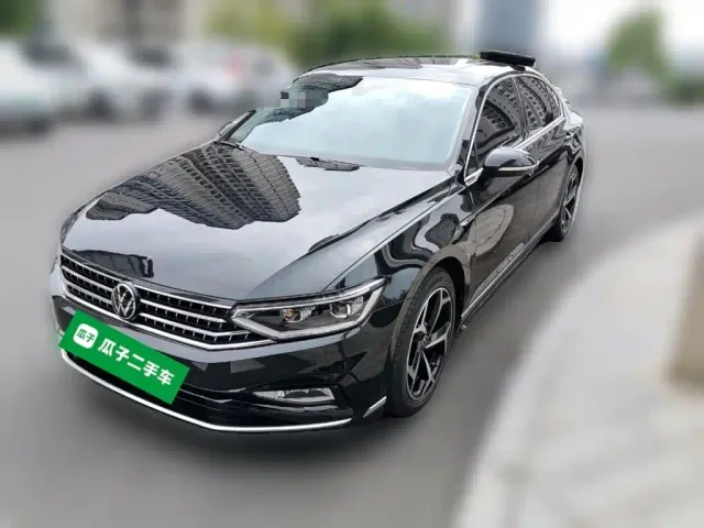 Фотография автомобиля — Volkswagen Magotan