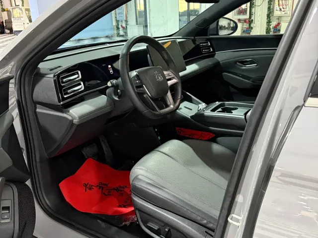 BYD Qin L — Фото автомобиля 7