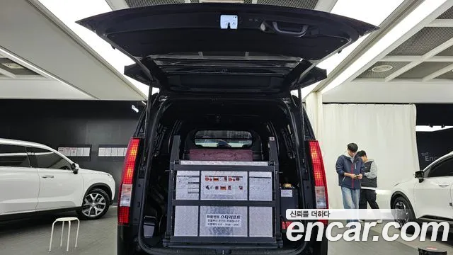 Hyundai Staria Staria Инвалидная коляска Подъёмник/Slope — Фото автомобиля 20