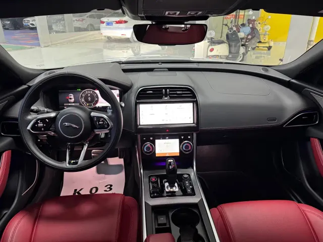 Jaguar XEL — Фото автомобиля 5
