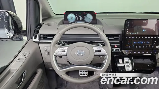 Hyundai Staria Staria 4WD Lounge 7 мест — Фото автомобиля 15