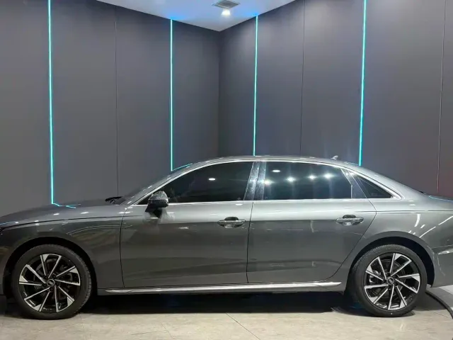 Audi A4L — Фото автомобиля 4