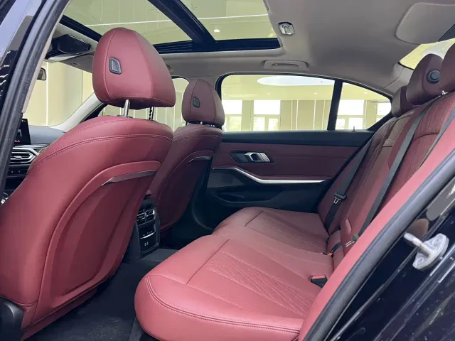 BMW 3 Series — Фото автомобиля 14