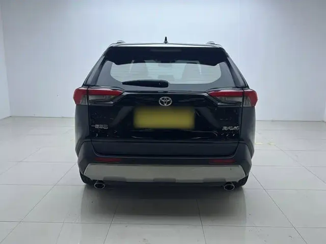 Toyota RAV4 — Фото автомобиля 7