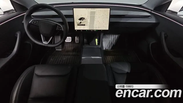 Tesla Model 3 — Фото автомобиля 6