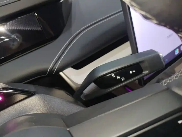 Xiaomi SU7 — Фото автомобиля 13
