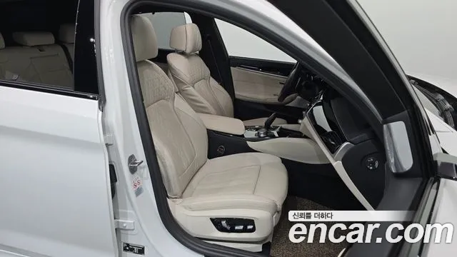 BMW 5 Series G30 — Фото автомобиля 16