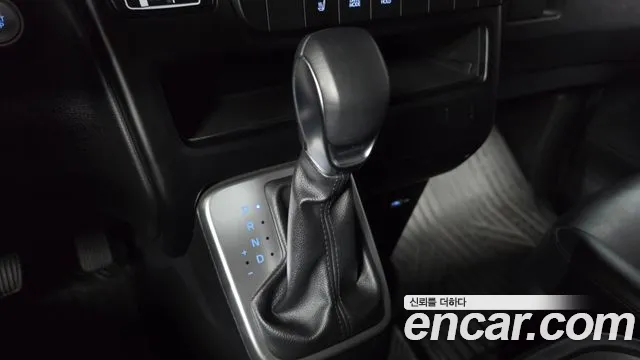Hyundai Staria Staria Карго 5 мест — Фото автомобиля 9