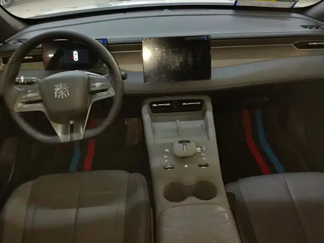 BYD Qin PLUS — Фото автомобиля 12