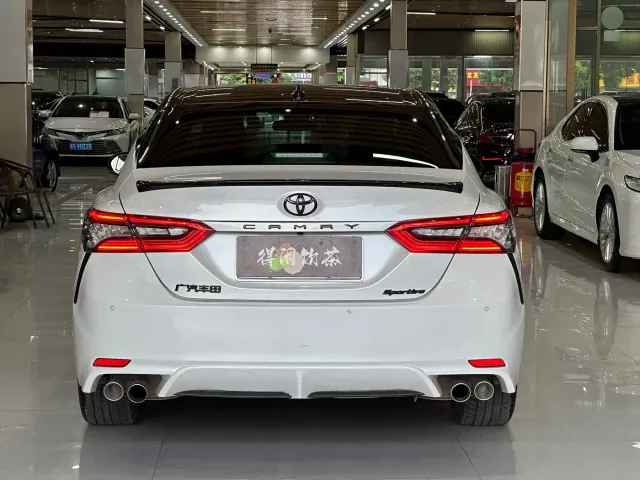 Toyota Camry — Фото автомобиля 19