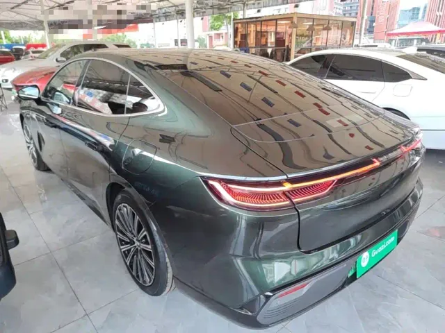 Geely Galaxy Xingyao 8 — Фото автомобиля 4