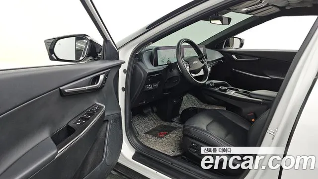 Kia EV6 — Фото автомобиля 9