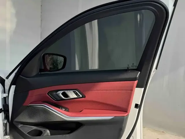 BMW 3 Series — Фото автомобиля 24