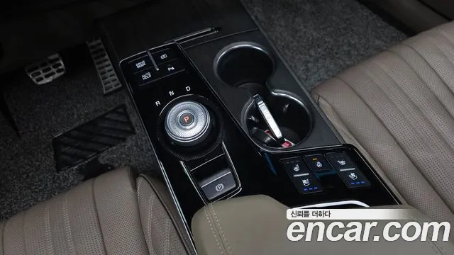 Kia K8 Hybrid — Фото автомобиля 12