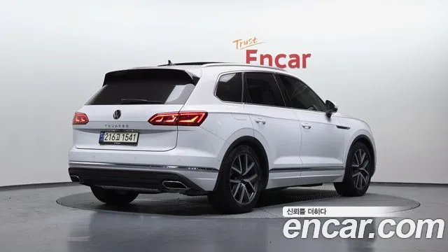 Volkswagen Touareg Touareg 3 поколение 3.0 TDI Prestige — Фото автомобиля 2