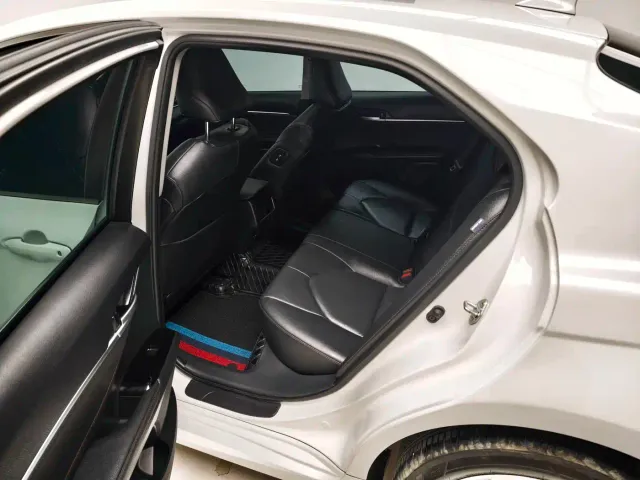 Toyota Camry — Фото автомобиля 17