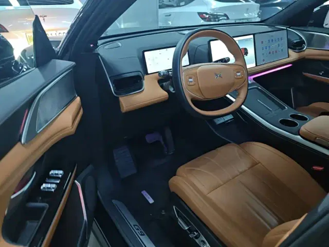 Xpeng G9 — Фото автомобиля 14
