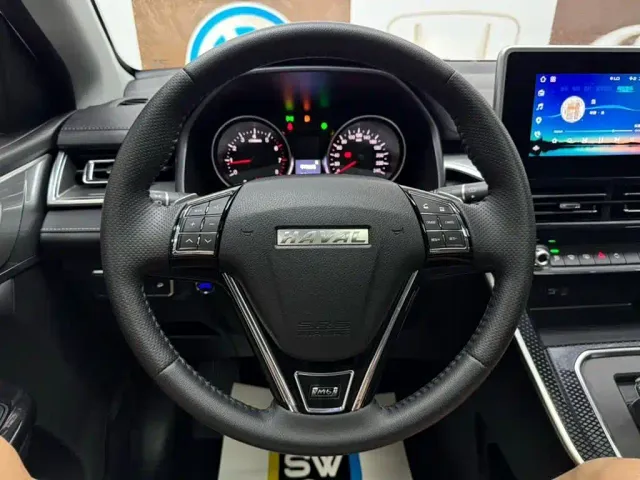 Haval M6 — Фото автомобиля 11