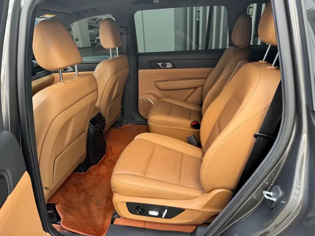 Li Auto ONE — Фото автомобиля 5