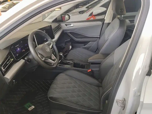 Volkswagen Sagitar — Фото автомобиля 10